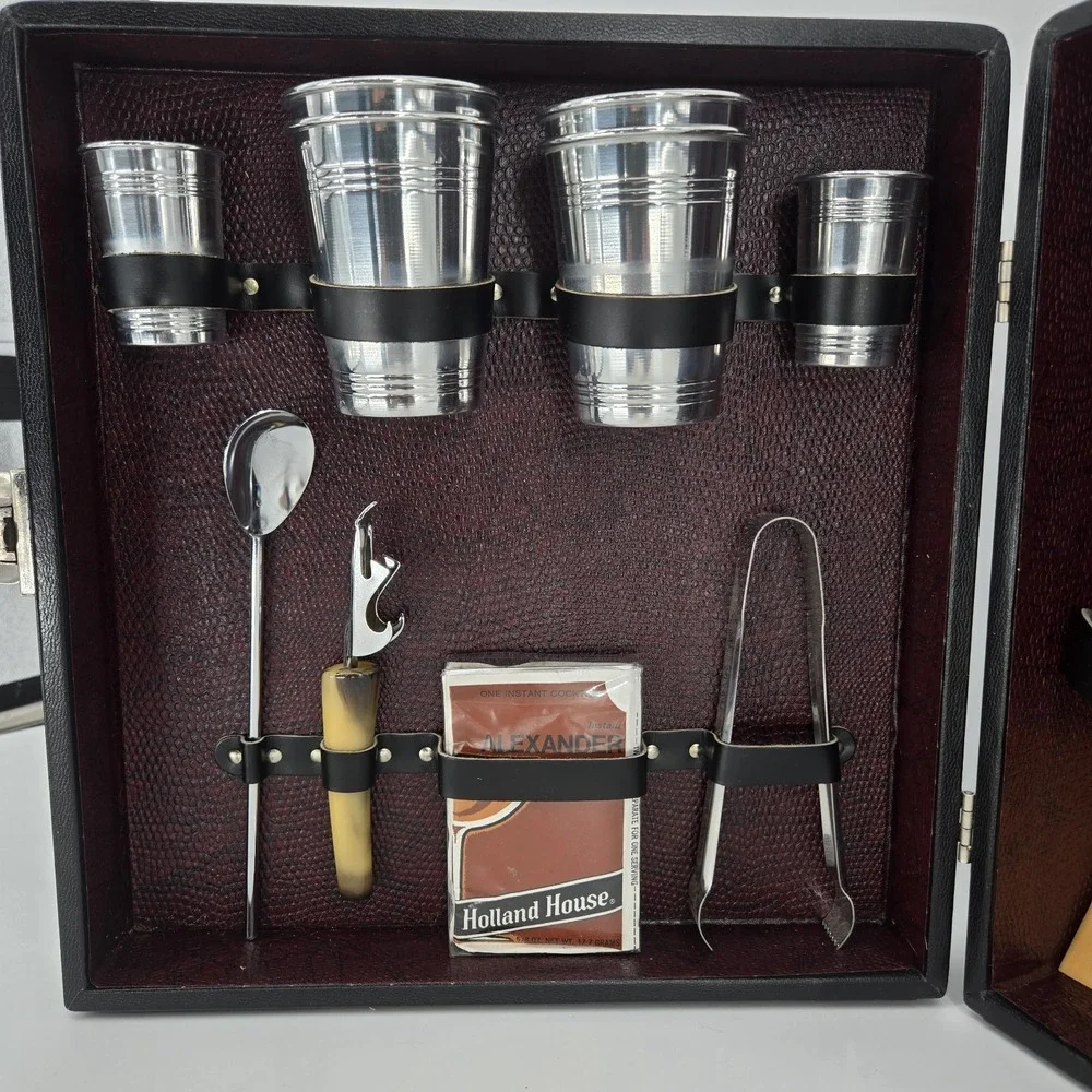 Londonaire Portable Pub Vintage 1960s Travel Bar Set Bakelite Shaker Key MCM